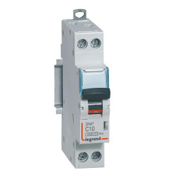 406773 Legrand DNX3 - Disjoncteur phase + neutre 1P+N C10 - 4500A/6kA - Vis/vis - Courbe C - 10A - 230V