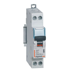 406863 Legrand DNX3 - Disjoncteur unipolaire + neutre C3 1P+N - 4500A/6kA - Vis/vis - Courbe C - 3A - 230V