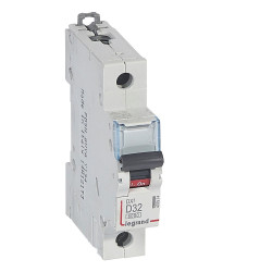 407974 Legrand DX3 - Disjoncteur unipolaire 32A 1P D32 6000A/10kA - Courbe D - 230V - À vis - 1 module