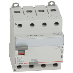 411661 - Interrupteur différentiel tétrapolaire Legrand4P 40A 30mA Type AC - Bornes alignées - Auxiliarisable